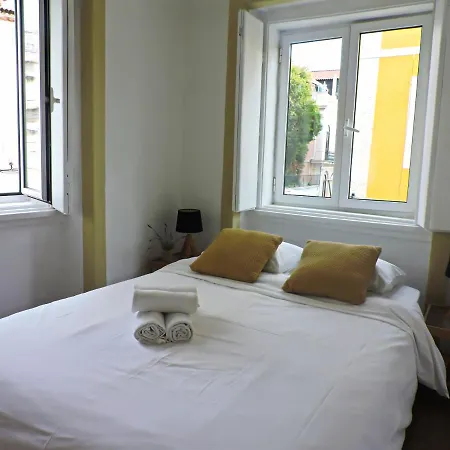 Apartment New Charming Flat - Center Lisbon
